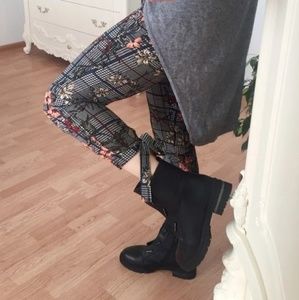 Floral pant with ankle tie strap - 😍 S